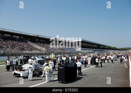 Startaufstellung, Motorsport / DTM: Deutsche Tourenwagen Meisterschaft 2013 1. Runde in Hockenheim (D) Stockfoto