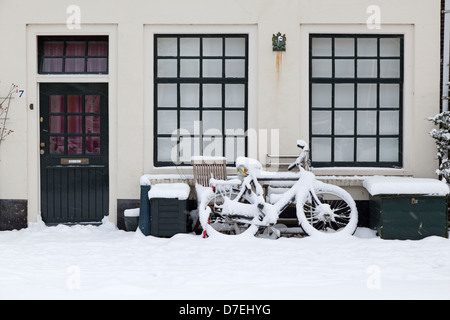 Schnee in th Ecity von Leiden, Holland Stockfoto