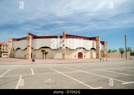 Stierkampfarenen Gebäude in der Kleinstadt La Muela, Saragossa, Spanien Stockfoto
