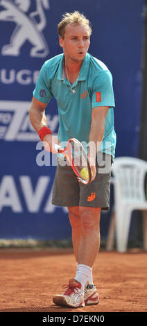 Ostrava, Tschechische Republik. 5. Mai 2013. Belgischer Tennisspieler Steve Darcis spielt gegen Jiri Vesely während ein Finale der Prosperita Open in Ostrava, Tschechische Republik, 5. Mai 2013. (Foto/Jaroslav Ozana CTK/Alamy Live News) Stockfoto