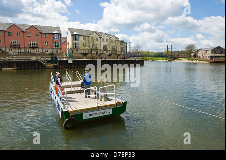 Butt-Fähre für Fußgänger am Kai bei Exeter Devon England UK Stockfoto