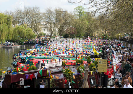 Klein-Venedig, London, UK. 6. Mai 2013. Canalway Kavalkade eine Wasserstraße-Festival, das seit 1983 in Klein-Venedig stattgefunden hat. Von Freiwilligen im Inland Waterways Association organisiert. Bildnachweis: Simon Balston/Alamy Live-Nachrichten Stockfoto