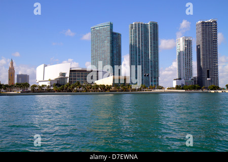 Miami Florida, Biscayne Bay, Biscayne Boulevard, Skyline, Wasser, Wolkenkratzer, Hochhäuser Wolkenkratzer Gebäude Wohnanlage AP Stockfoto