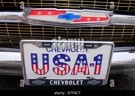 Miami Beach Florida, Ocean Drive, Art déco-Wochenende, Festival, antik, Auto, Auto, Auto, Fahrzeug, Chevrolet, Chevy, 1957, Nummernschild, Logo, Frontgrill, FL1 Stockfoto