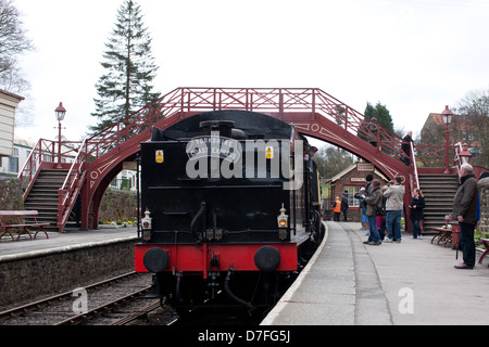 Ein Zug am Bahnhof Goathland auf der North Yorkshire Moors Railway Stockfoto