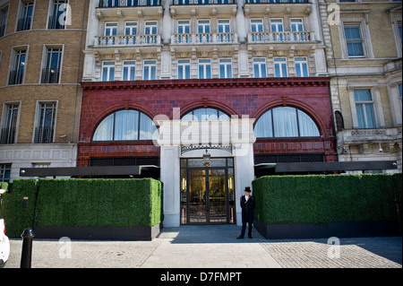 Der alte Eingang/Ausgang für Hyde Park Ecke Piccadilly Line U-Bahn-Station, London, UK Stockfoto