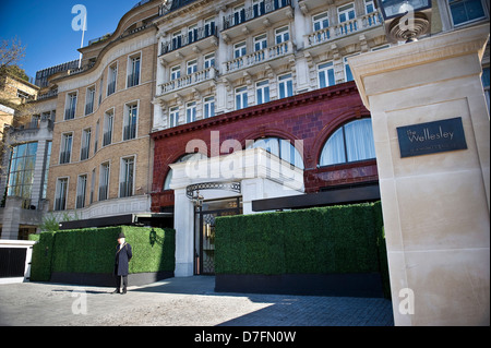 Der alte Eingang/Ausgang für Hyde Park Ecke u-Bahnstation, London, UK Stockfoto