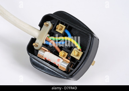 Innerhalb ein englischen 3 Pin 13 Amp Stecker, England, Vereinigtes Königreich, West-Europa. Stockfoto