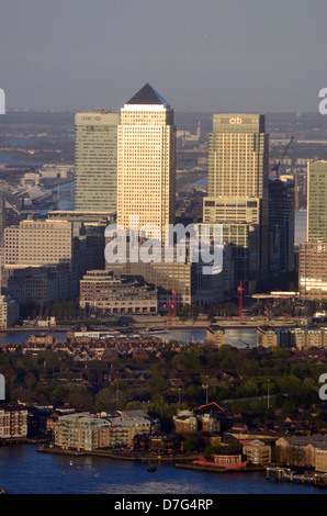 Ansicht von Canary Wharf und London Docklands aus der Sicht von Shard, London, England Stockfoto