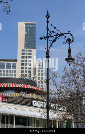 Berlin Walldorf Astoria Kurfürstendamm Neues Kranzler Eck Stockfoto