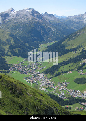 Blick auf das alpine von Lech, in der Region Vorarlberg, Österreich Stockfoto