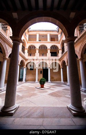 Hof in das städtische Museum von Alcalá la Real, Provinz Jaen, Andalusien, Spanien Stockfoto