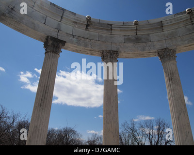 Rundschreiben-Tempel in Untermyer Park, Yonkers, New York, USA, 14. April 2013, © Katharine Andriotis Stockfoto