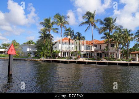 Ft. Fort Lauderdale Florida, New River, Waterfront, Haus, Haus Häuser Häuser Residenz Herrenhaus, Palmen, Navigationsmarkierung, Bootfahren, Insel Capri driv Stockfoto