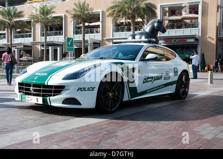 Dubai Polizei Ferrari FF für vier for4 Streifenwagen Stockfoto