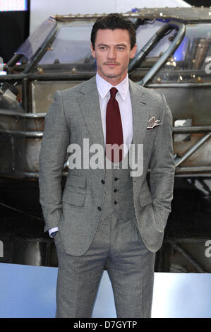 LUKE EVANS SCHNELL & FURIOUS 6. WORLD PREMIERE LEICESTER SQUARE LONDON ENGLAND UK 7. Mai 2013 Stockfoto