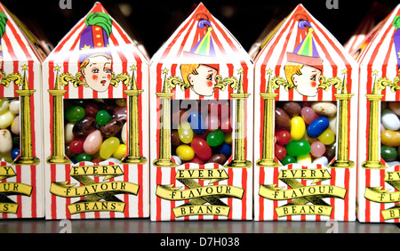 Andenken an alle Geschmacksbohnen im Geschenkeladen bei Harry Potter World Warner Brothers Studio Tour, Watford, London, Großbritannien Stockfoto