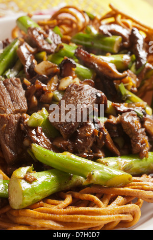 Kantonesischen Stil Beef Chow Mein Stockfoto