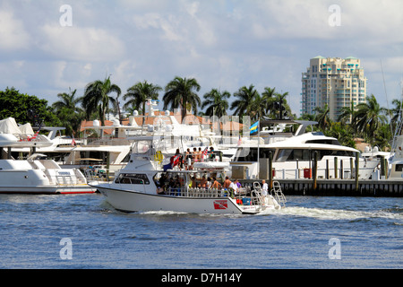 Florida Ft. Fort Lauderdale, Intracoastal New River Water Sound, Hochhaus Wolkenkratzer Wolkenkratzer Gebäude Eigentumswohnung Eigentumswohnungen Condo Stockfoto