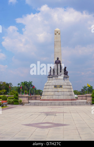 Philippinische Wahrzeichen, Denkmal des Nationalhelden José Rizal im Rizal Park, Manila, Philippinen. Stockfoto