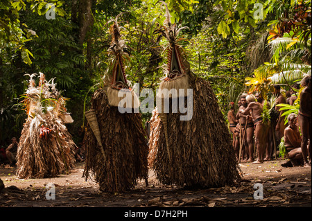 Rom Tänzer am letzten Tag von Ambrym ist jährliche zurück zu My Roots Festival der traditionellen Kultur, Vanuatu Stockfoto