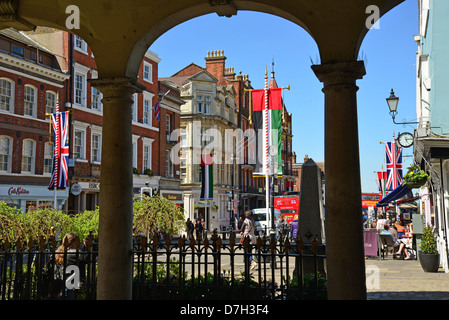 Blick auf die High Street von der Guildhall, High Street, Windsor, Berkshire, England, Vereinigtes Königreich Stockfoto