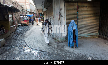 afghanische Bettlerin in den Straßen auf Kabul Stockfoto