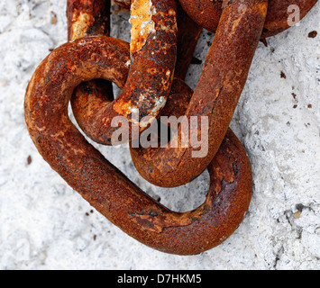 rostige Kette verknüpft Ankerpunkte Stockfoto