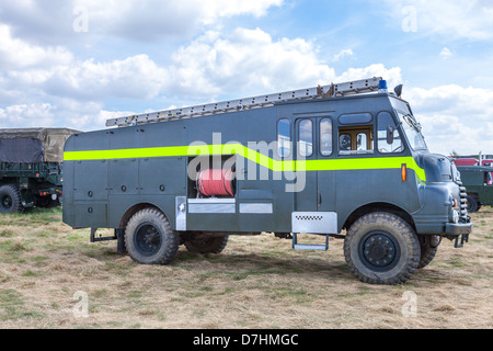 Vintage Green Goddess Feuerwehrauto mit markantem grünen Lack und traditionellem Design. Ein ikonisches britisches Rettungsfahrzeug aus den 1950er Jahren Stockfoto