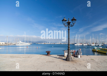 Blick auf den Hafen von Alghero, Sardinien Stockfoto