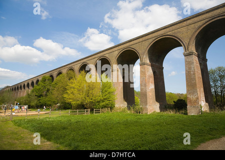 Viktorianische Eisenbahnviadukt Chappel, Essex, England Stockfoto