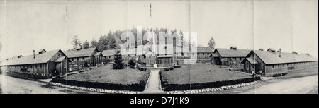 Dieses Bild aus dem OSU-Archiv zeigt Camp Arboretum, aufgenommen um 1935. Das Foto spiegelt die historische Bedeutung des Lagers und seinen Platz im Outdoor-Bildungsprogramm der Universität wider. Stockfoto