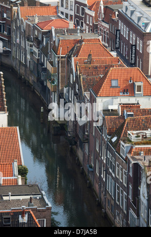 Grachtenhäuser in Dordrecht, Niederlande Stockfoto