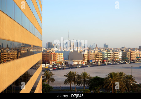 Der Blick auf Deira Viertel vom Wolkenkratzer, Dubai, Vereinigte Arabische Emirate Stockfoto