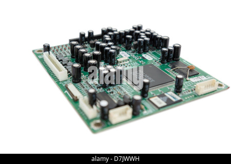 Elektronikplatine mit Prozessor isoliert auf weiss Stockfoto