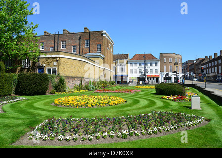 Gärten im Queen Victoria Road, High Wycombe, Buckinghamshire, England, Vereinigtes Königreich Stockfoto