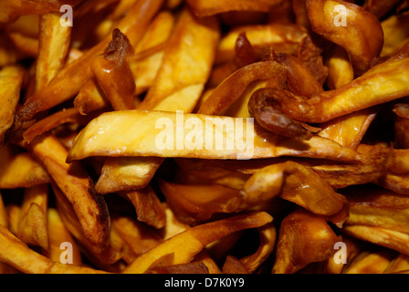 Jack-Frucht-Chips in frischem Kokosöl gebraten. Vielfalt und traditionelle Snacks aus Kerala Indien Stockfoto