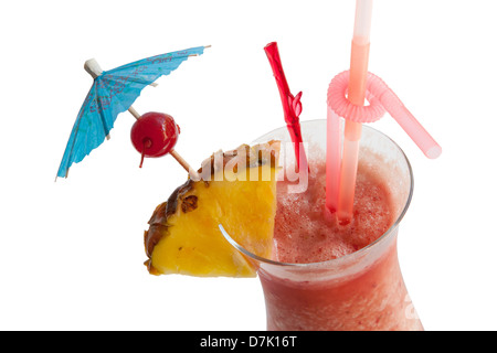 Früchtepunsch cocktail isolierten auf weißen Hintergrund, Nahaufnahme Stockfoto
