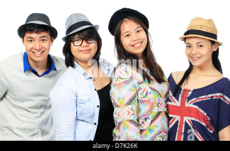 Vier Jugendliche tragen Hüte Stockfoto