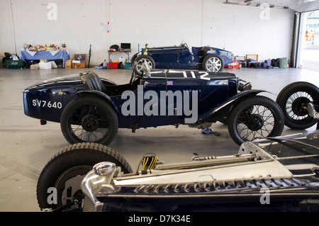 Ein Vintage Racing Autos an der vscc Spring Start Event in Silverstone, Northamptonshire, England, UK. Stockfoto