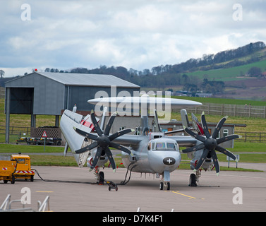 Französische Marine E - 2C Hawkeye engagiert im Vereinigten Königreich basierte Übung Joint Warrior April 2013.  SCO 9049 Stockfoto