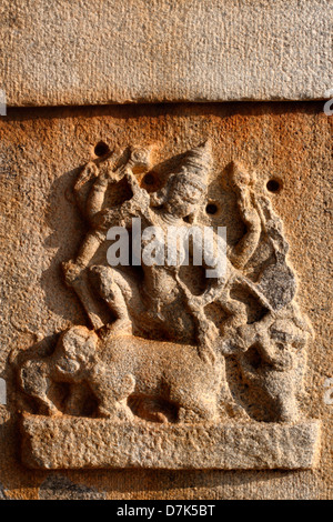 Steinbildhauen auf einen Tempel in Hampi, Karnataka, Indien Stockfoto