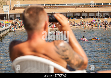 Berlin, Deutschland, an den Wannsee Strand Rettungsschwimmer Stockfoto