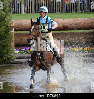 Izzy Taylor (GBR) Reiten Matilda Stockfoto