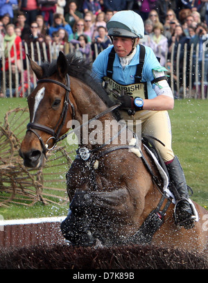 Izzy Taylor (GBR) Reiten Matilda Stockfoto