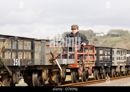 Schwerkraft Schiefer Bahn auf der Schiene wieder, Wales Stockfoto