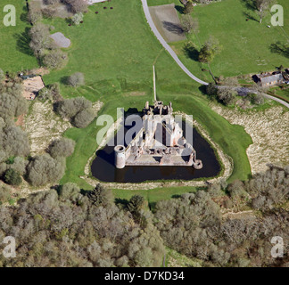 Luftaufnahme von Caerlaverock Castle in der Nähe von Dumfries in Süd-West-Schottland Stockfoto