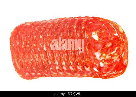 Scheiben der Chorizo vor weißem Hintergrund Stockfoto
