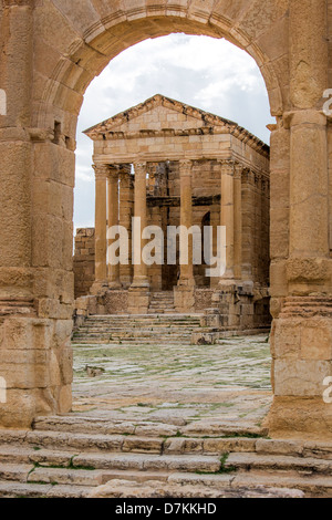 Tempel des Jupiter im Forum des Sufetula römischen Ruinen in Sbeitla Tunesien Stockfoto