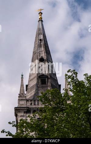 LONDON, Großbritannien - 06. MAI 2013: Der Kirchturm der Gildenkirche von St. Margaret Patten in Eastcheap, City of London Stockfoto